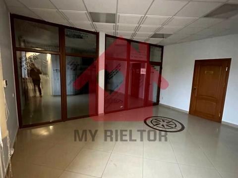 комерційна за адресою Корятовича пл., 40