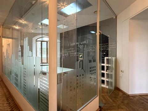 комерційна за адресою Преображенська вул., 15