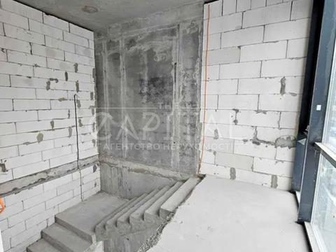 комерційна за адресою Ревуцького вул., 40-В