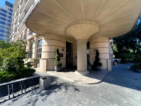 квартира за адресою Одеса, Віце-адмірала Азарова, 8