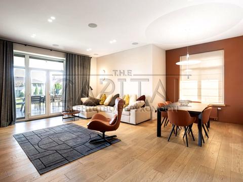 дом по адресу с. Вишенки, Золочівська