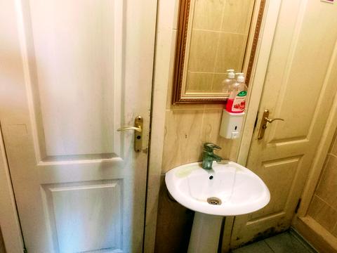 комерційна за адресою Солідарності, 535