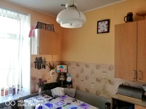 кімната за адресою Стратегічне шосе (Науки), 37