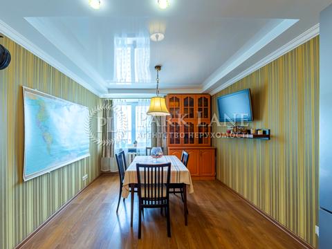 квартира за адресою Азербайджанська вул. (Бакинських Комісарів), 16/4