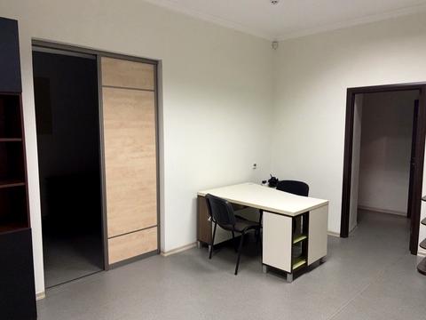 комерційна за адресою Степана Томашівського вул., 5