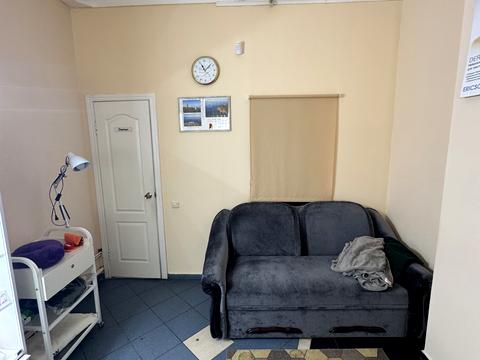 комерційна за адресою Академіка Булаховського вул., 5-В