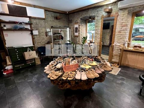 комерційна за адресою Обсерваторна вул., 8