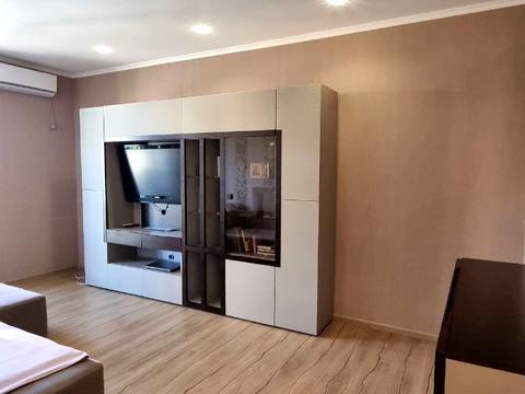 квартира за адресою Сергія Данченка вул., 8