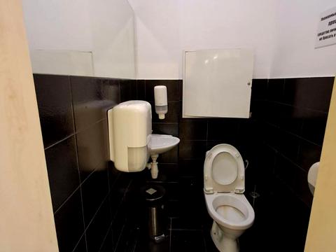 комерційна за адресою Басейна вул., 7-В
