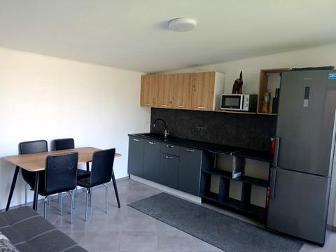 будинок за адресою Богатирська вул., 42