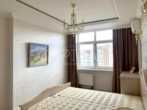 квартира за адресою Анни Ахматової вул., 22