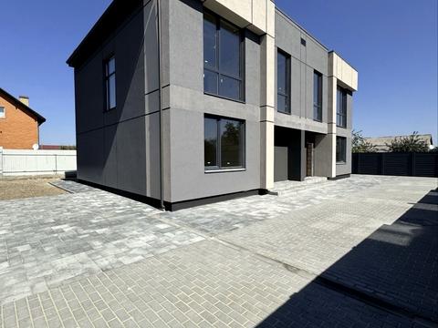 будинок за адресою Віктора Макогона вул.