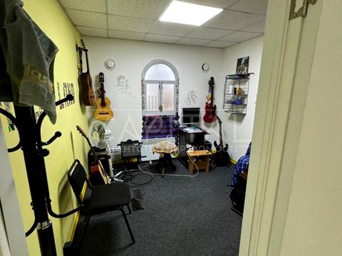 комерційна за адресою Васильківська вул., 15/14