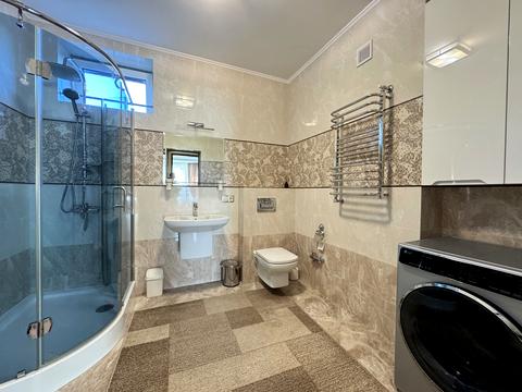 дом по адресу Новокиевская ул.