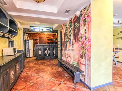 коммерческая по адресу Печерська, 2