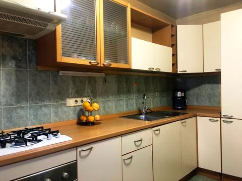 квартира за адресою Романа Шухевича просп. (Генерала Ватутіна), 22
