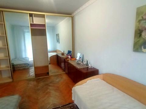 квартира за адресою Івана Крамського вул., 4