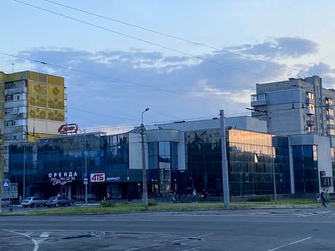 комерційна за адресою проспект Л. Українки, 54 А