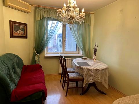 квартира по адресу Святошинская ул., 1