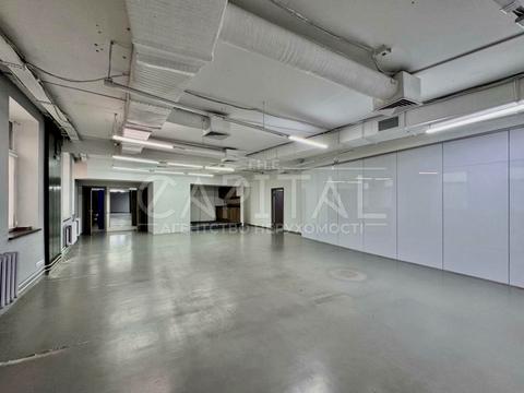 комерційна за адресою Лесі Українки бульв., 23б