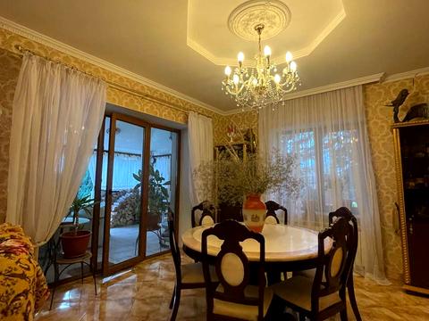 будинок за адресою Центральна вул.