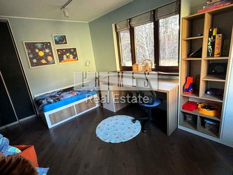 будинок за адресою Вишнева вул.