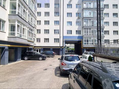 комерційна за адресою Височана вул., 18