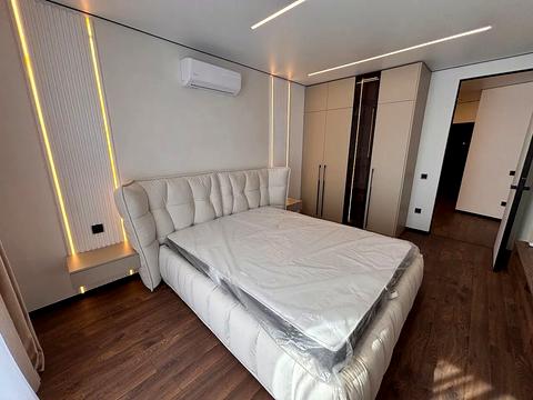 квартира по адресу Крайковского ул., 1