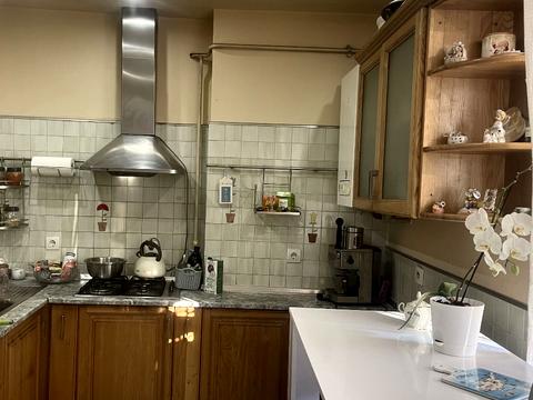 будинок за адресою Волонтерів вул. (Василя Верещагіна), 1