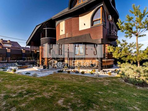 будинок за адресою Вишнева вул.