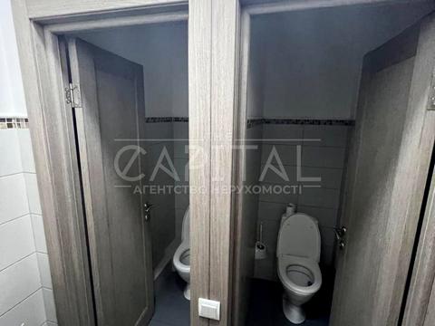 комерційна за адресою Антоновича вул. (Горького), 103