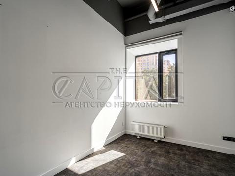 комерційна за адресою Михайла Максимовича вул. (Онуфрія Трутенка), 8