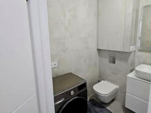 квартира за адресою Михайла Максимовича вул. (Онуфрія Трутенка), 28-Е