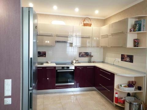 квартира за адресою Анни Ахматової вул., 30