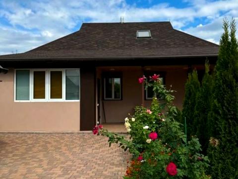 дом по адресу Центральна