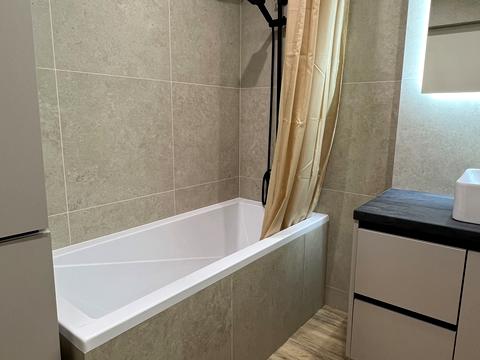 квартира за адресою Олега Мудрака вул. (Генерала Наумова), 1-Б