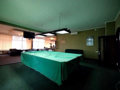 комерційна за адресою Конституційна вул., 15