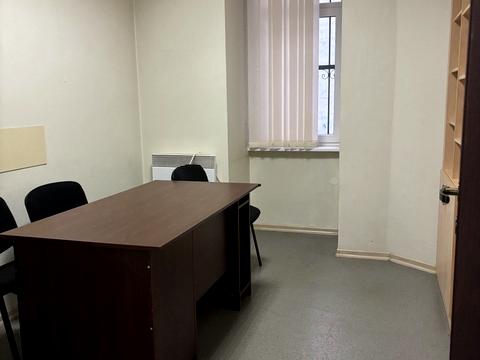 комерційна за адресою Степана Томашівського вул., 5