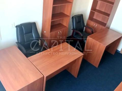 комерційна за адресою Хрещатик вул., 4