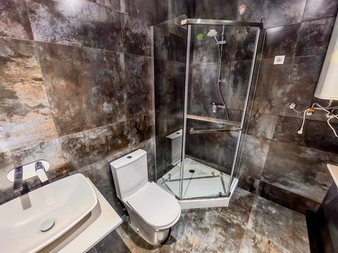 комерційна за адресою Зарічна вул., 6