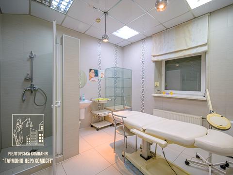 комерційна за адресою Київ, Жуля Верна бульв. (Ромена Роллана), 4