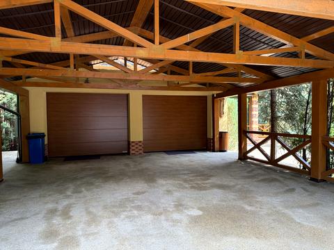 дом по адресу Осіння