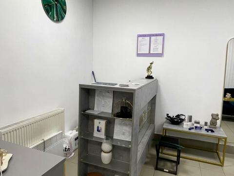 комерційна за адресою Міцкевича пл., 8