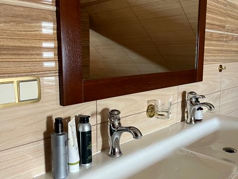 будинок за адресою 12-а Ентузіастів, 18