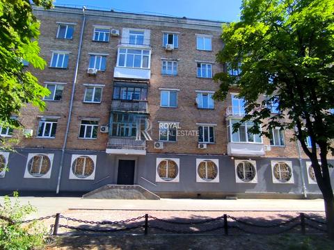 комерційна за адресою Валерія Лобановського просп. (Червонозоряний), 41