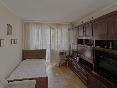 квартира за адресою Героїв Крут вул. (Валентини Терешкової), 10