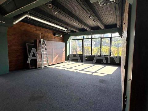 комерційна за адресою Верхній Вал вул., 2