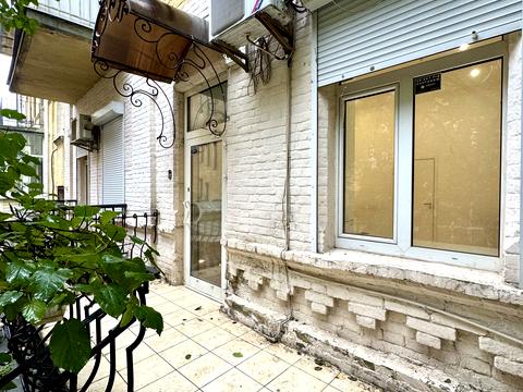 комерційна за адресою Хрещатик вул., 32-Б