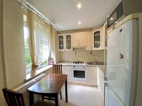 квартира за адресою Богдана Хмельницького просп. (Героїв Сталінграда), 10-Б