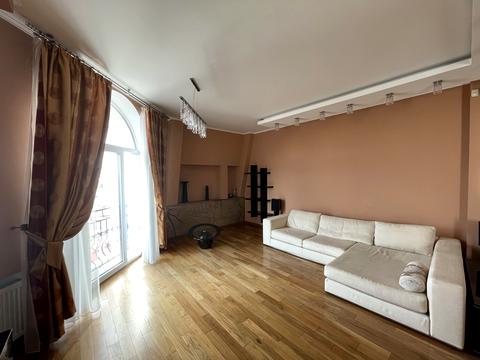 квартира за адресою Лабораторна вул., 8